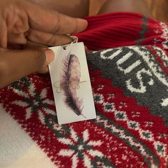 New Jessica Simpson Christmas Sweater - Picture 3 of 4